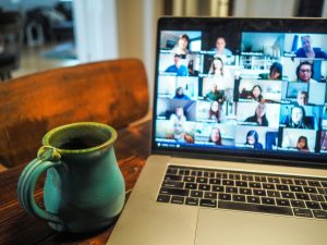 what is hybrid working
